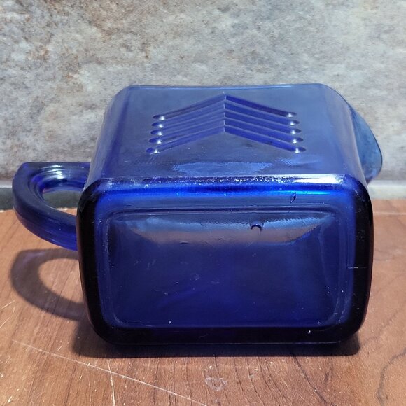 Vintage Cobalt Blue Chevron Pattern Depression Glass Creamer Pitcher - Picture 4 of 12